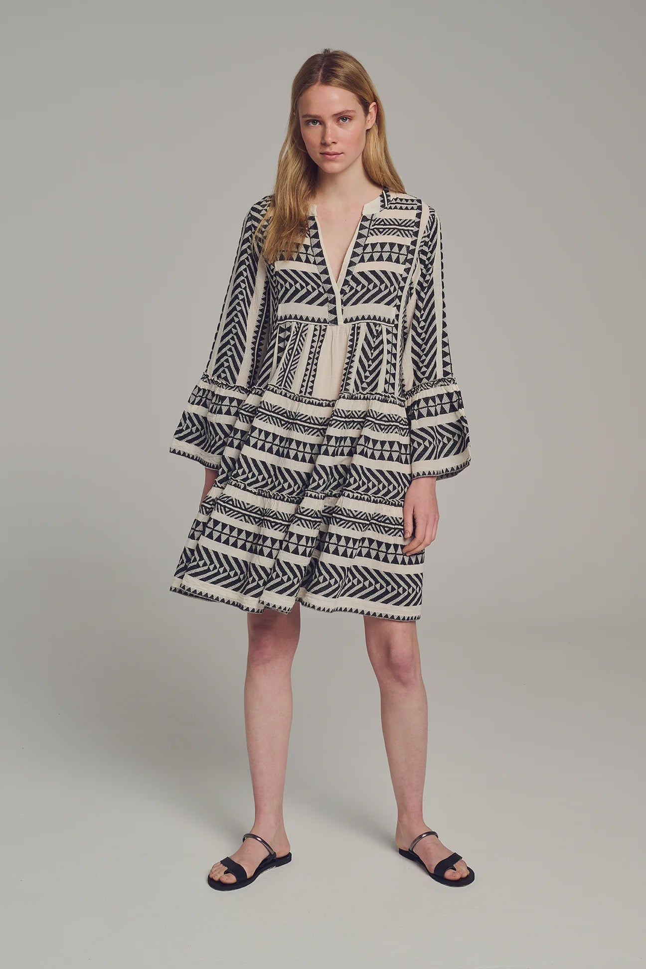 Ella Short Dress - Black/Offwhite