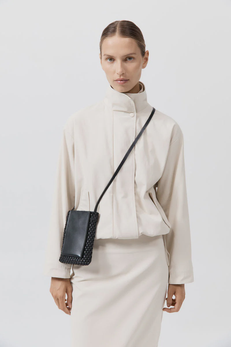 Lattice Contrast Sling Pouch - Black