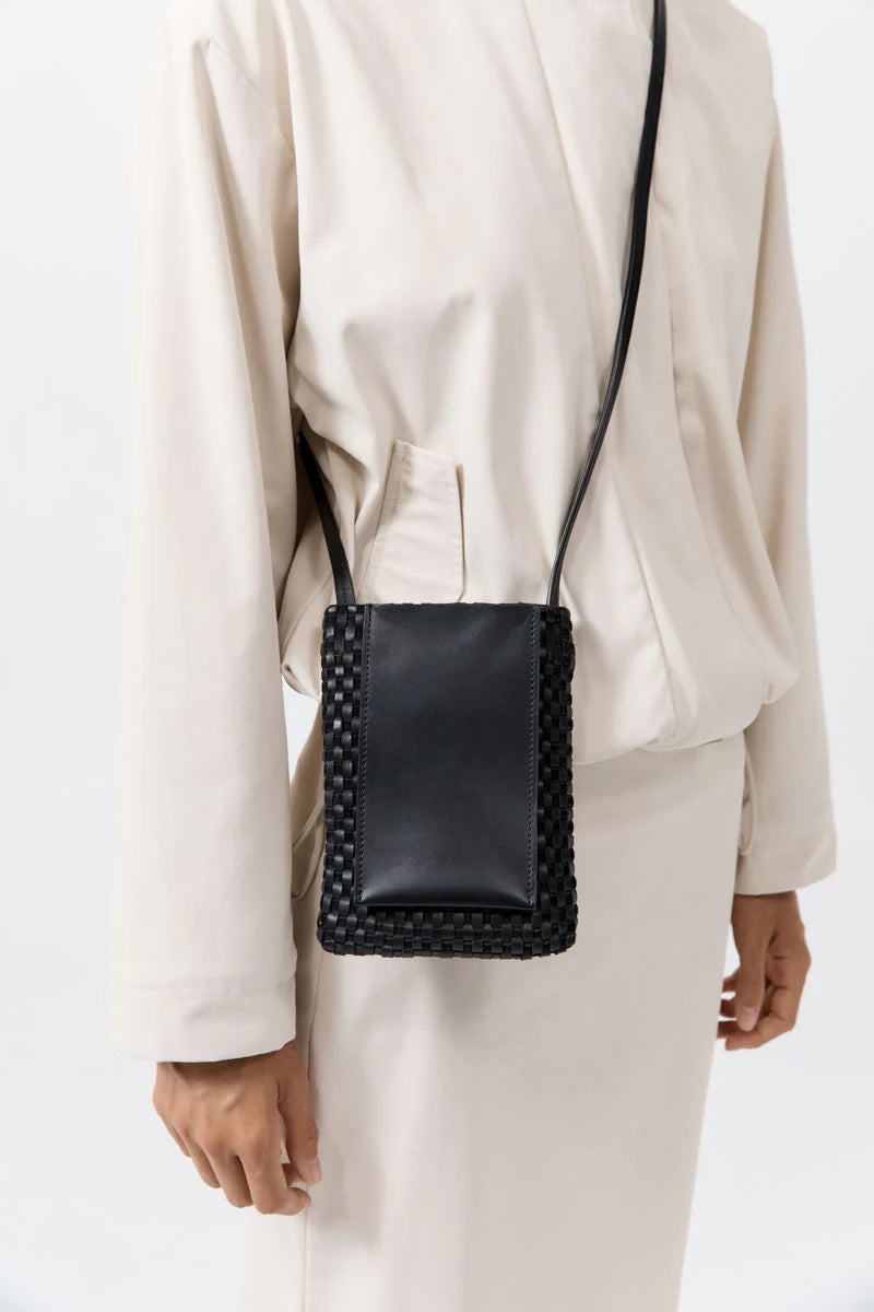 Lattice Contrast Sling Pouch - Black