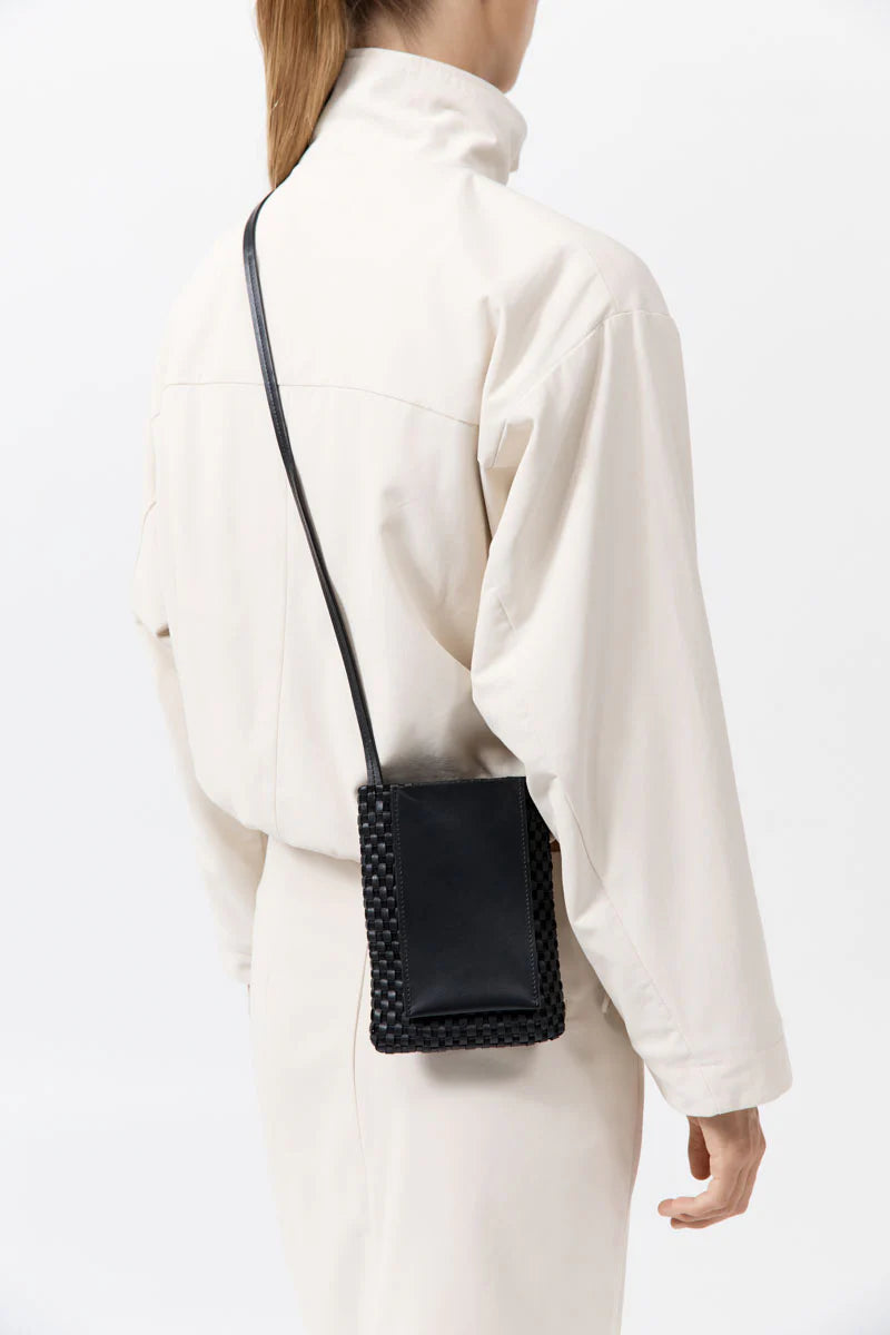 Lattice Contrast Sling Pouch - Black
