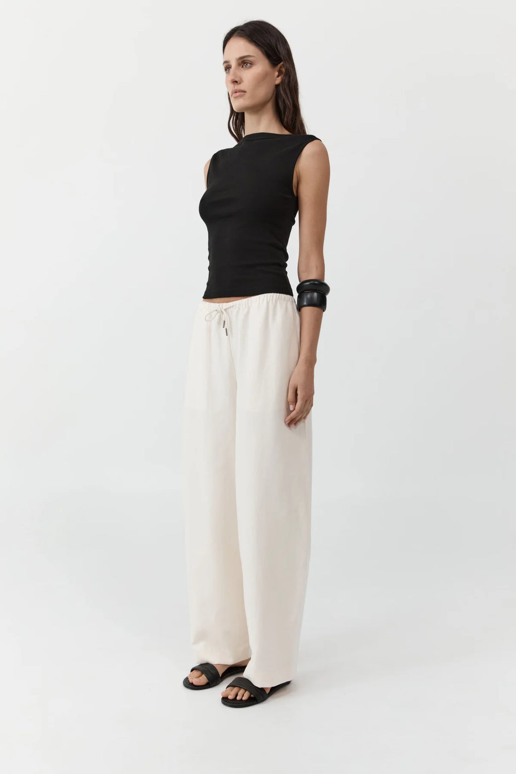 Fine Drawstring Relaxed Pant