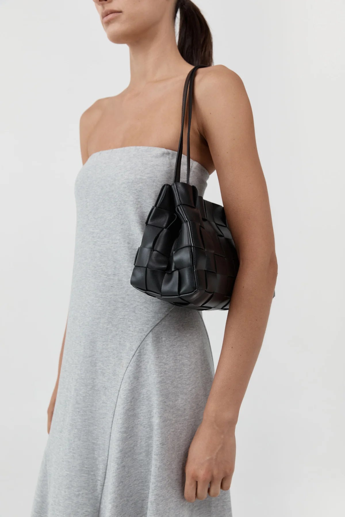 Slim Woven Tote Black
