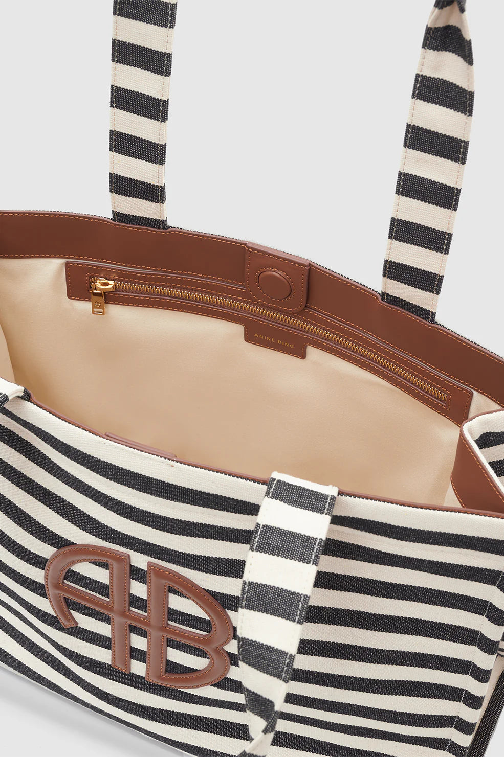 Lara Tote