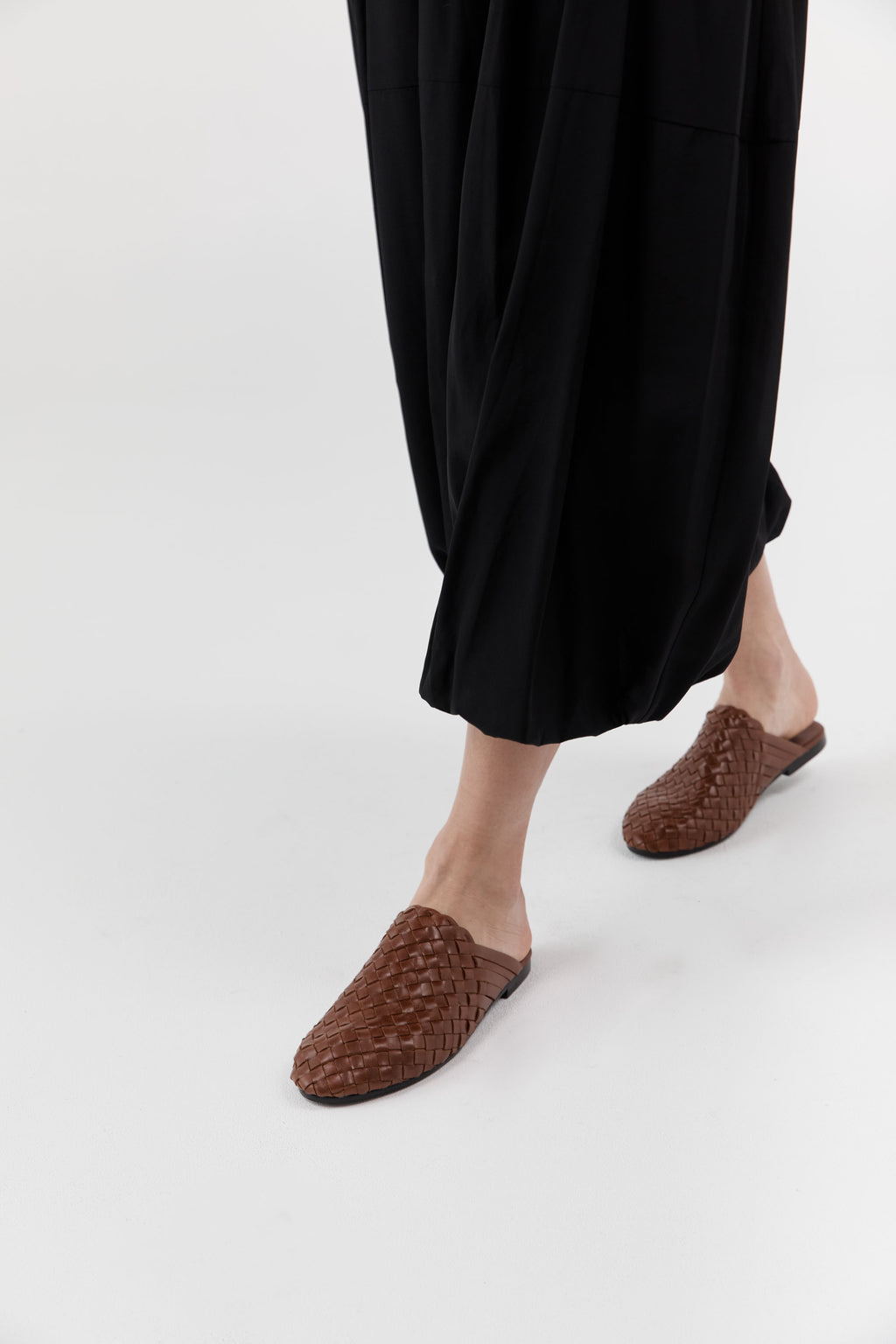 COMING SOON Bunto Woven Slide Chestnut