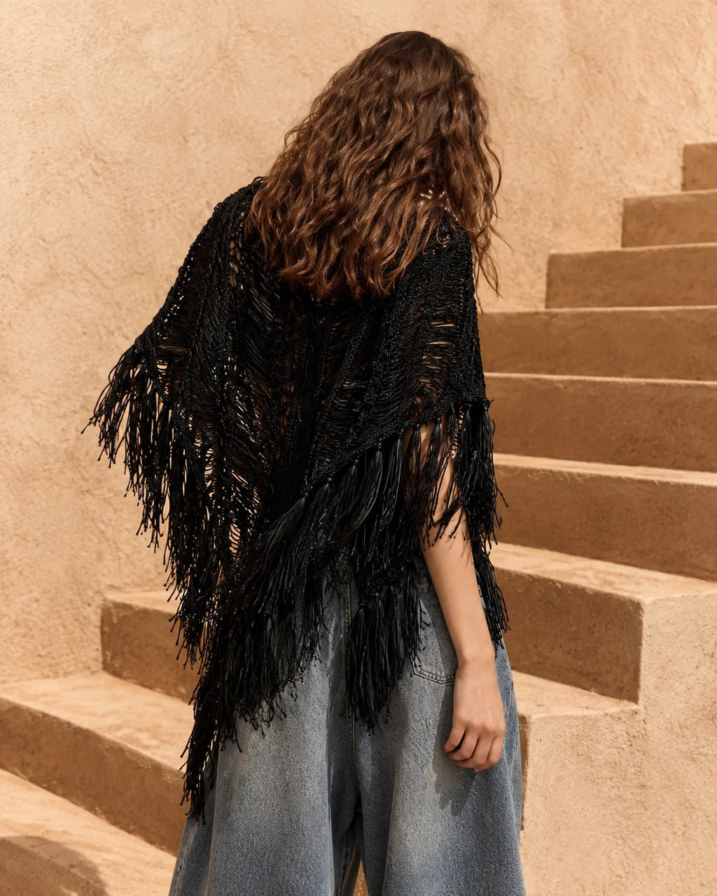 Graci Knitted Poncho Black