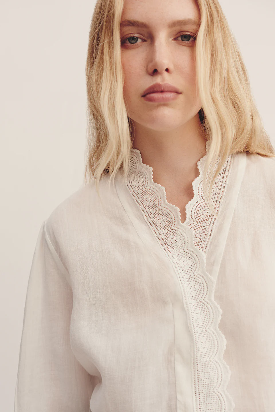 Grace Shirt Vintage White