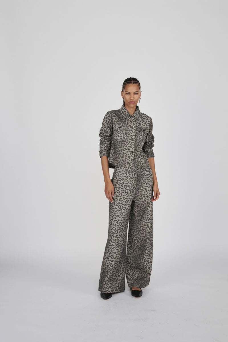 Inja Pant Leopard