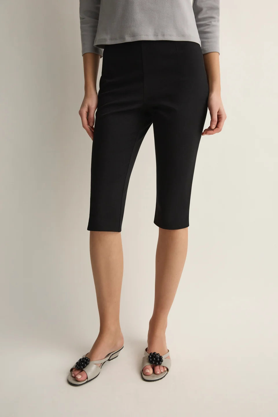 Coming Soon Mina Capri