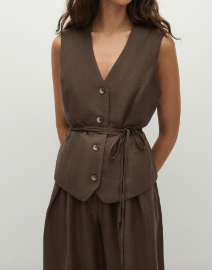 Eva Vest