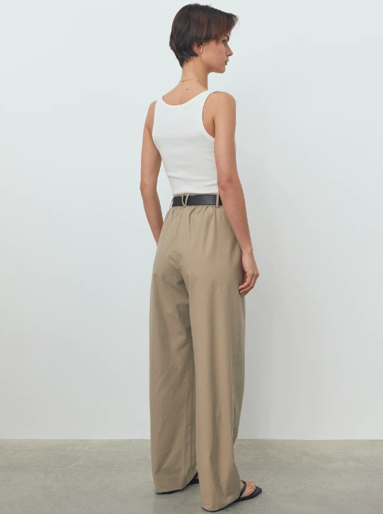 V&W Tank Ivory