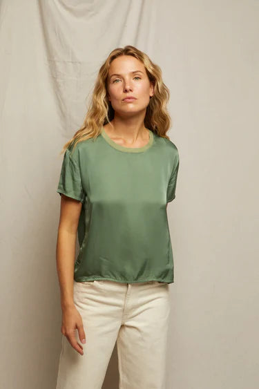 Delphine Satin Crewneck tee Aloe