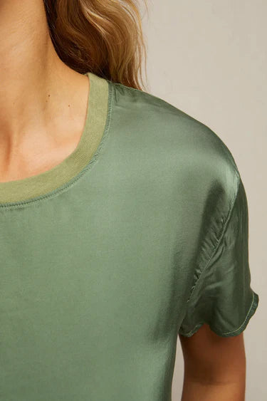 Delphine Satin Crewneck tee Aloe
