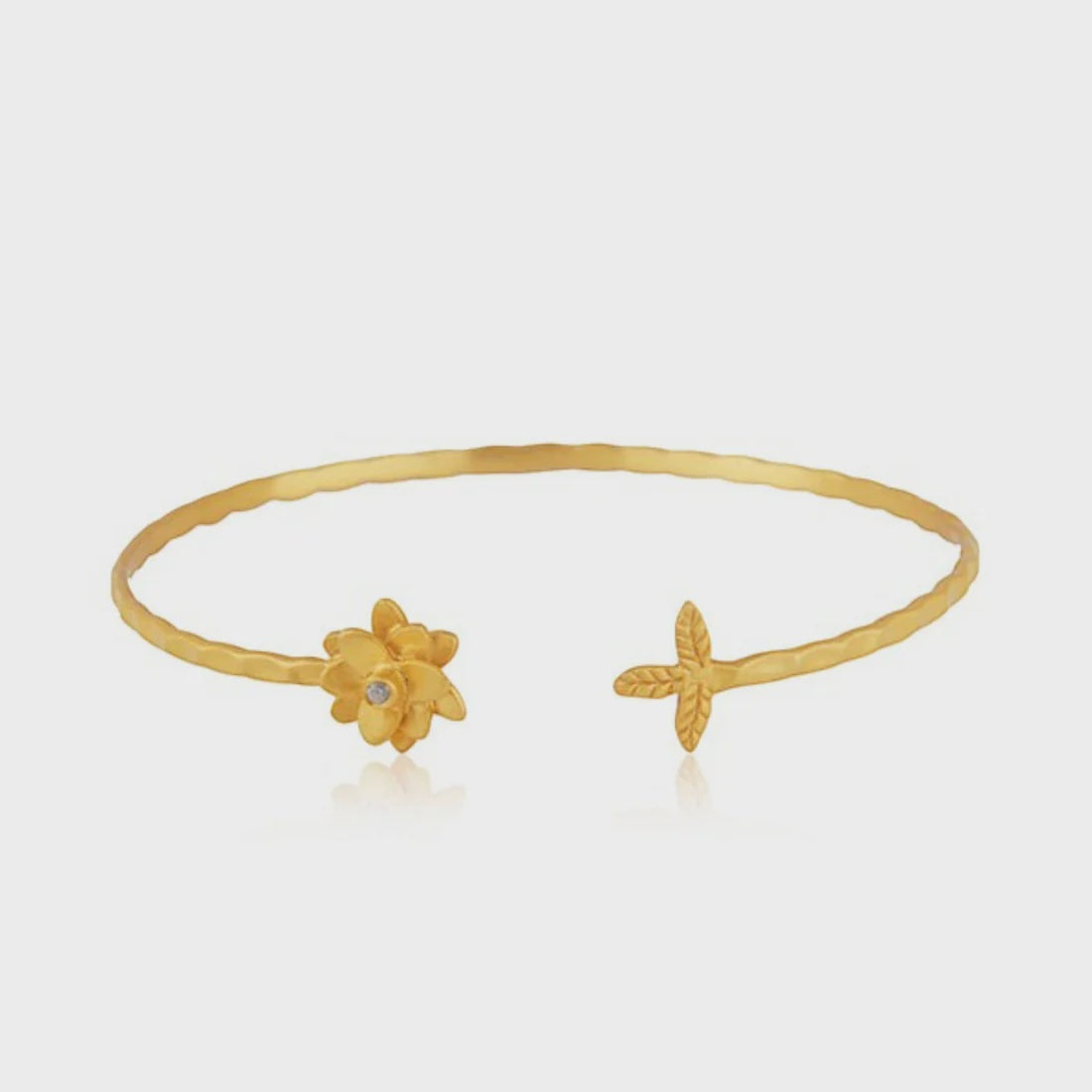 Petal Thorn Gold Cuff
